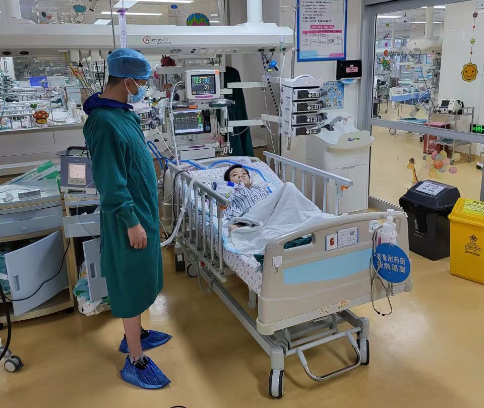 临海市跨省救护车出租公司